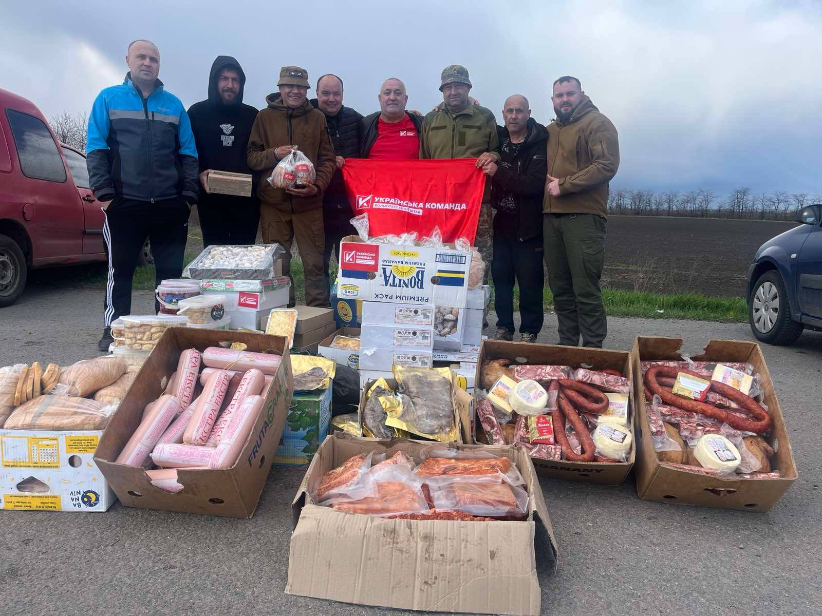 З великоднім теплом на передову: волонтери з Бершаді знову підтримали захисників