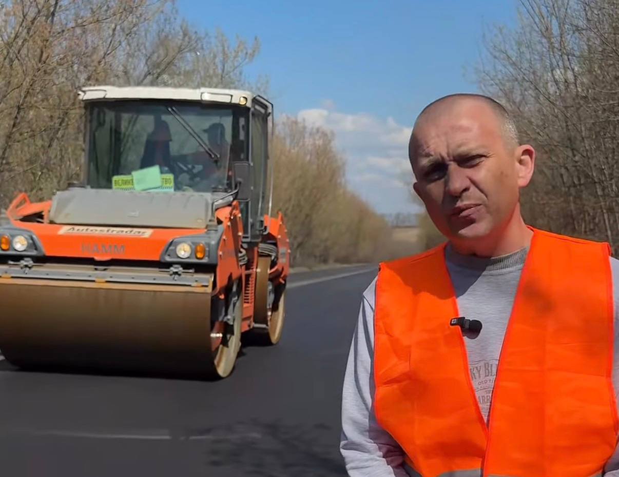 На трасі біля Гайсина вже оновили понад 40 тисяч м² дороги
