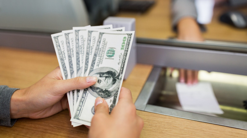 Офіційний курс долара зріс до 36,56 гривні