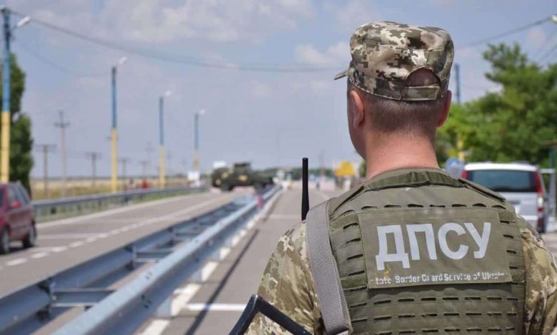 У ВР пропонують дозволити виїжджати чоловікам за кордон  за внесок на ЗСУ