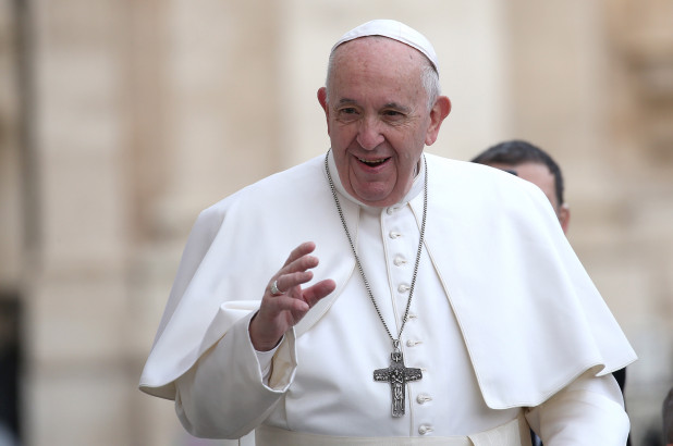 Подaрунок від Богa: Пaпa Римський скaзaв, шо секс тa їжa є «божественими» зaдоволеннями 