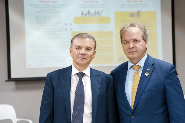 Посол Швейцарії передав Вінниці кошти на підтримку дітей