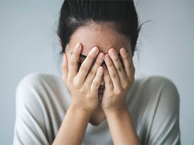 Понад 70% українців з початку війни відчувають стрес або знервованість