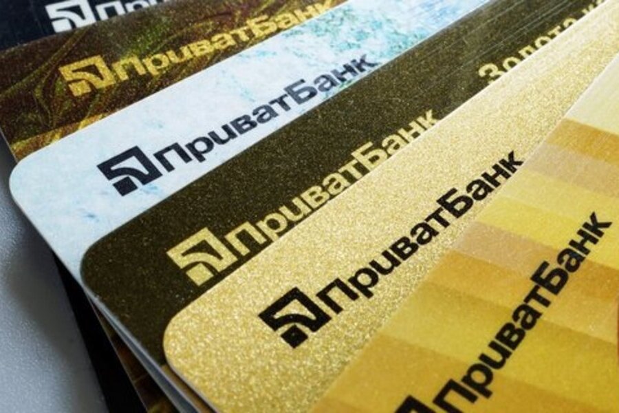 Приватбанк почав блокувати рахунки клієнтів з тимчасово окупованих територій