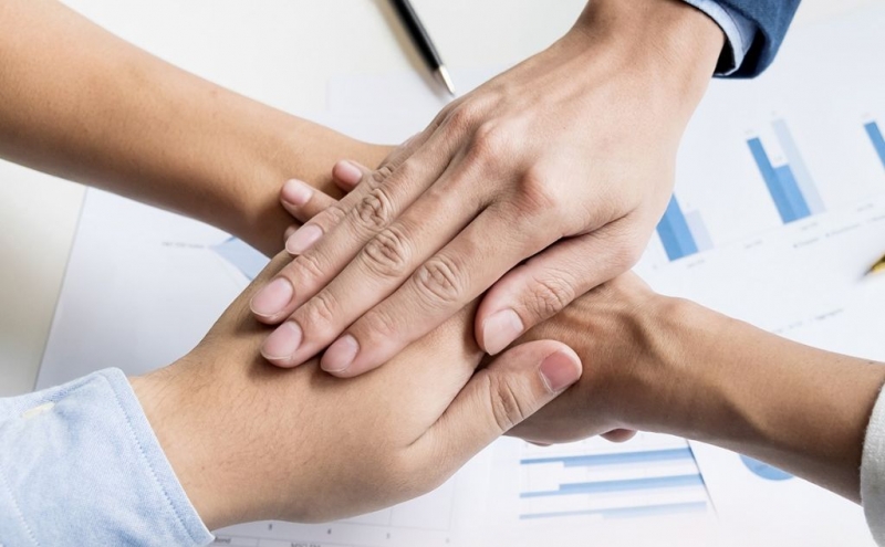 Программа "Рука допомоги": Можливості для безробітних українців з малозабезпечених сімей