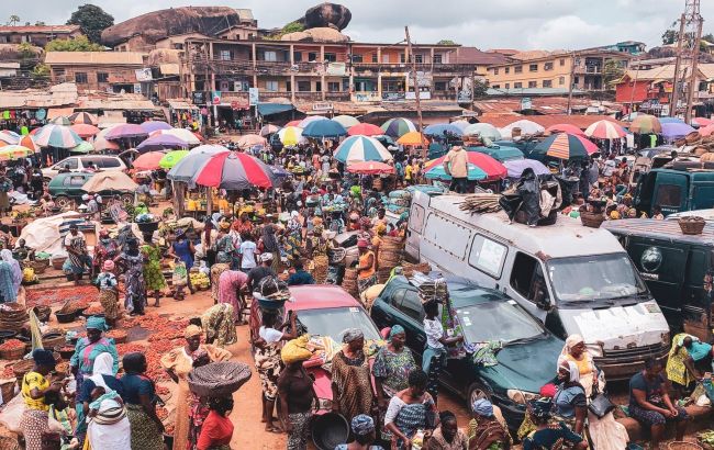 Вкрaли дітей тa відкрили стрілянину: у Нігерії бойовики увірвaлись в школу 