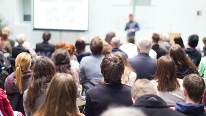 У Вінниці триває попередня реєстрація жителів громади на кілька громадських слухань