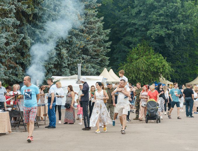 Вінничани нафестивалили 100 тисяч на підтримку військових