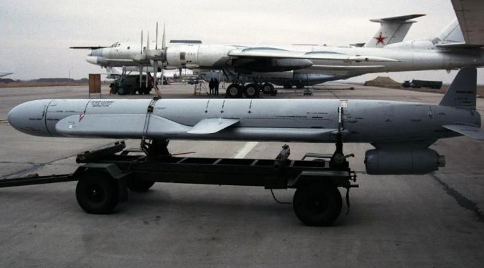 Дрони та крилаті ракети - рашисти здійснили масовану нічну атаку