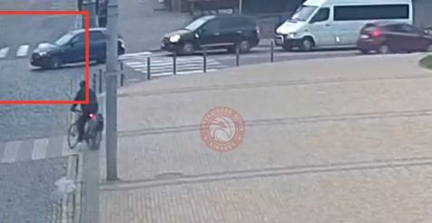 У Вінниці зіткнулась престижна іномарка та велосипед