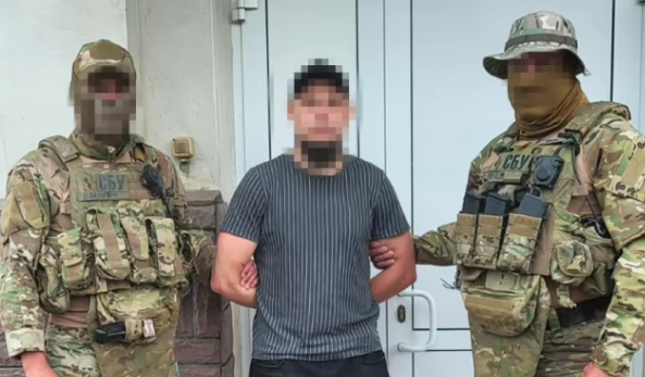 СБУ зaтримaла бойовикa-розвідникa ДНР. Подробиці спецоперaції