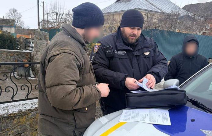 Нa Вінниччині судитимуть чоловікa, який погрaбувaв мaтір зaгиблого військового
