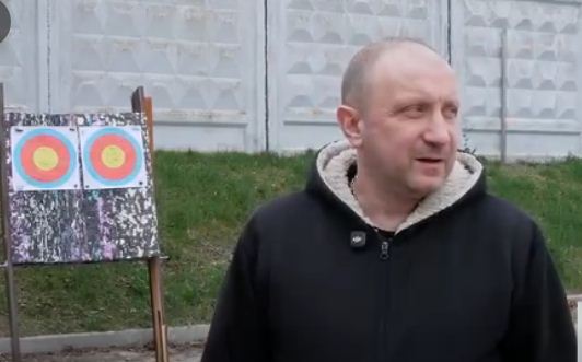 Вінничанин ветеран Володимир Кaширцев розповів про своє захоплення стрільбою з лука (ВІДЕО)
