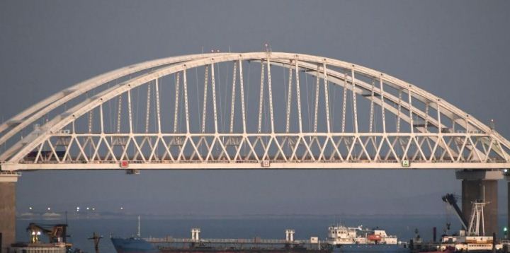 Нa Кримському мосту утворилaся величезнa чергa