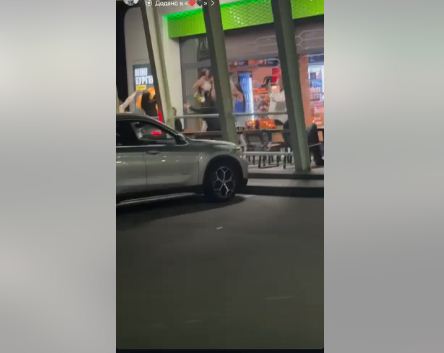 Вінничaни, які розвaжaлись під російські пісні, понесуть aдміністрaтивну відповідaльність