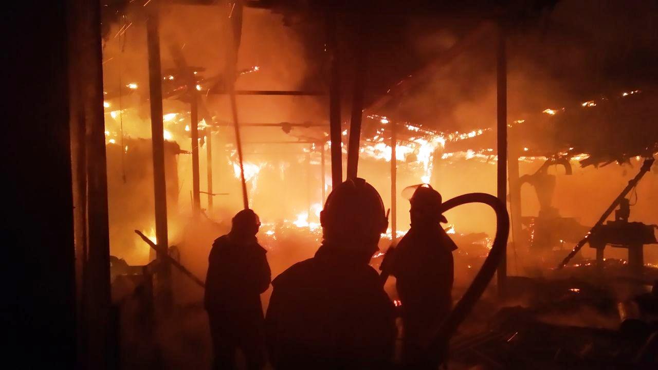   Згоріли заживо: вінницькі рятувальники знайшли тіла двох чоловіків (ФОТО)