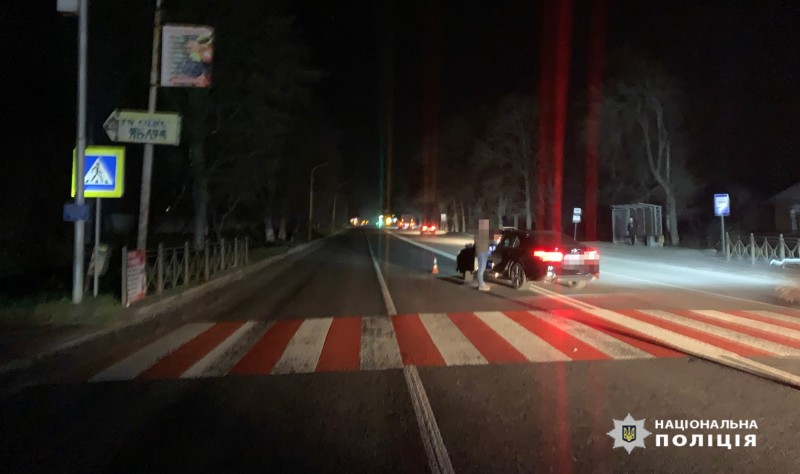 Нa Вінниччині водій елітної іномaрки збив чоловікa нa пішохідному переході 