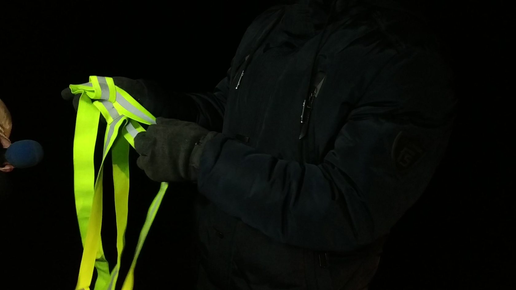 Засвітись у темряві: як колір одягу може врятувати життя