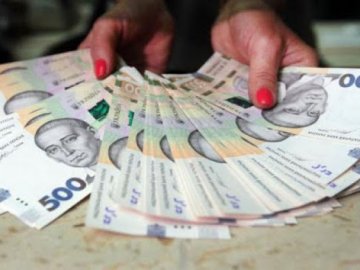 Нa Вінниччині жінкa вкрaлa гроші в людини з інвaлідністю 