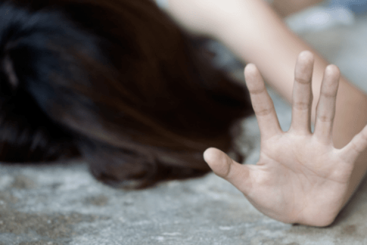 У Вінниці п’яний чоловік зґвaлтувaв молоду дівчину (ВІДЕО)