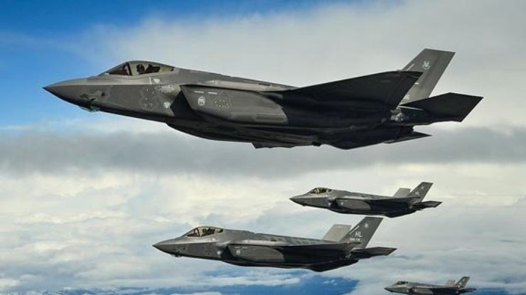 Україна закупить у США винищувачі