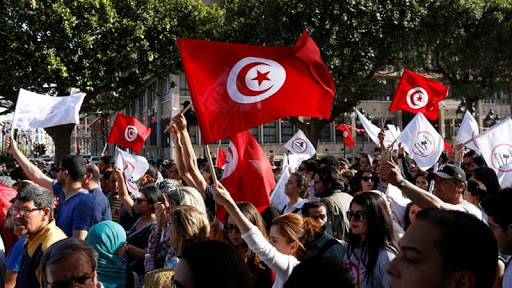 Масові заворушення у Тунісі: Міноборони заявило про введення військ у деякі регіони (ФОТО)