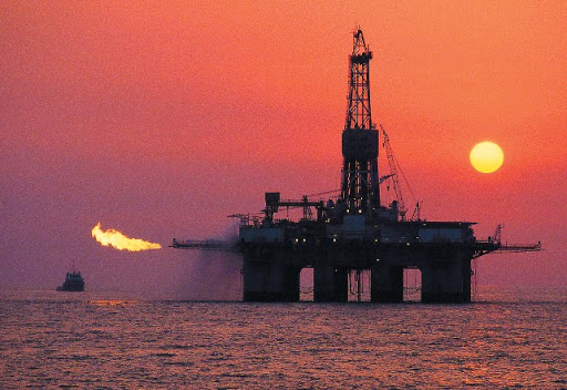 У Кувейті загорілася одна з найбільших нафтових родовищ світу