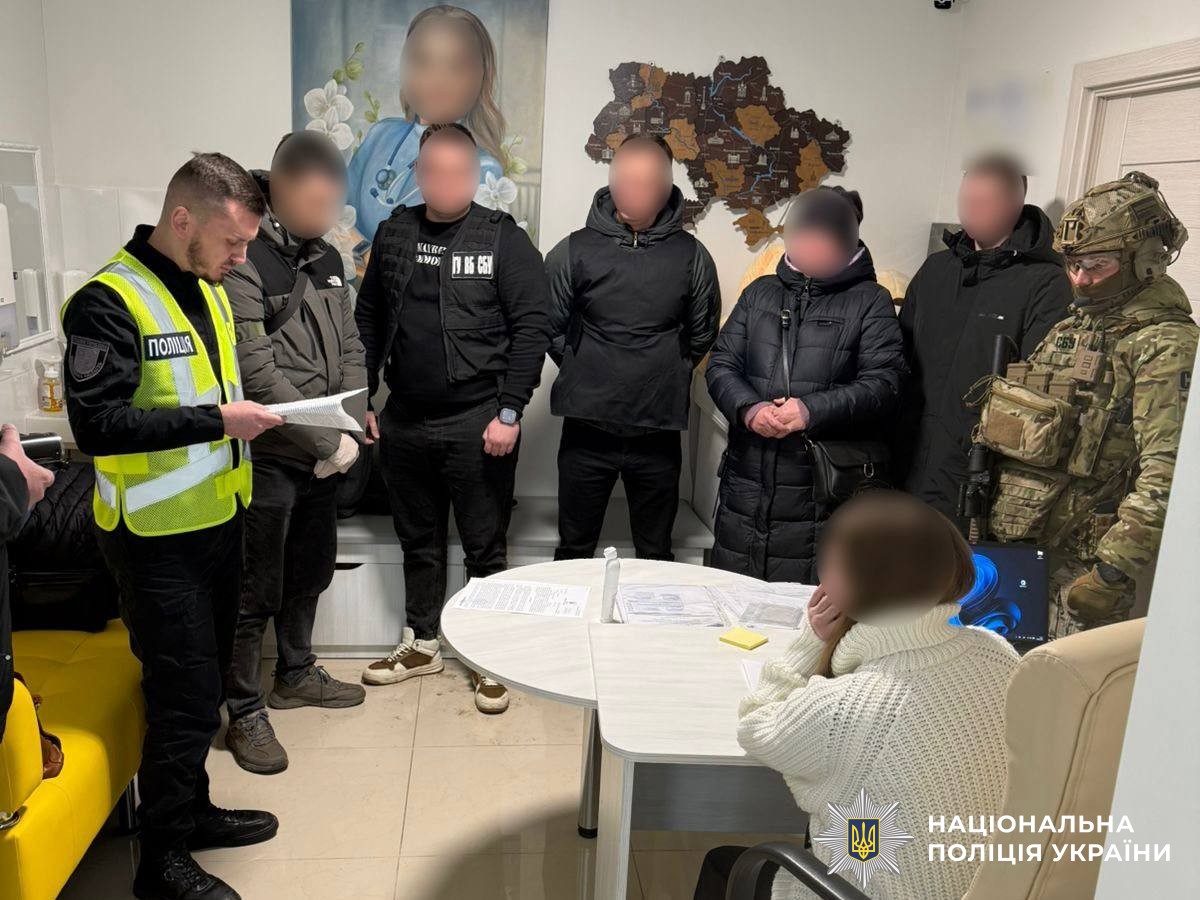 На Вінниччині викрили медиків, підозрюваних у схемі фіктивного оформлення інвалідності