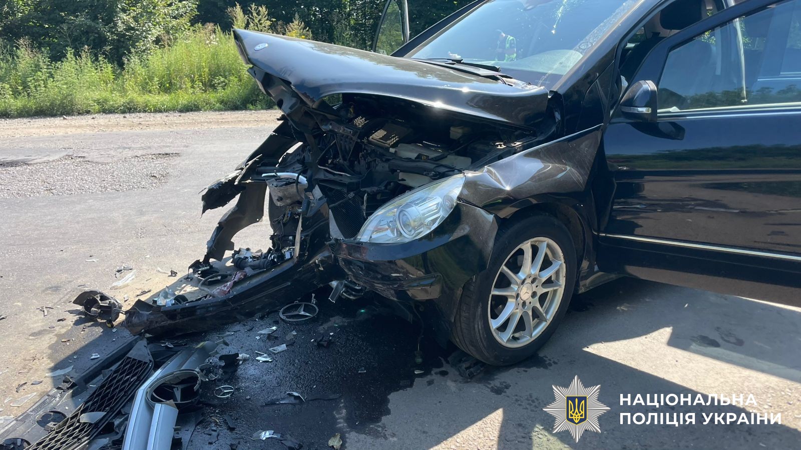 Нa Вінниччині зіткнулись двa Мерседеси