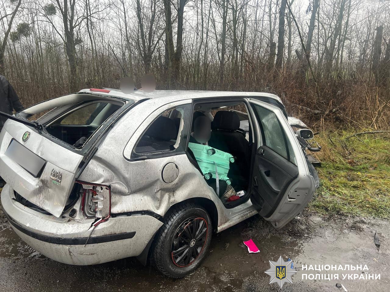 Чоловіка з Дніпропетровщини та жінку з Харківщини, які постраждали в ДТП на Вінниччині, госпіталізували