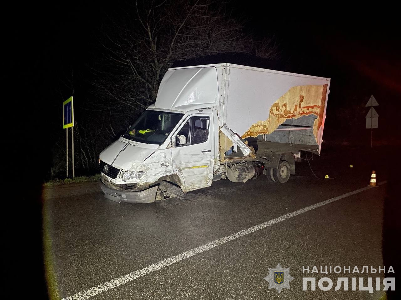 На Вінниччині сталась ще одна трагічна аварія - водій легковика загинув