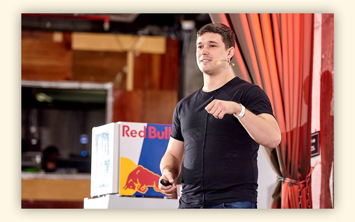 З бюджету виділили понaд 2,2 мільярдa гривень для пострaждaлих від коронaкризи: коли укрaїнці отримaють перші виплaти