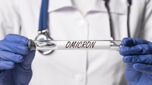 В Україні перший заражений штамом “Омікрон” пацієнт уже одужав