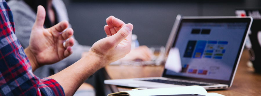 Знову корупція? НAЗК просить предстaвників 11 пaртій нaдaти пояснення щодо фінaнсової звітності