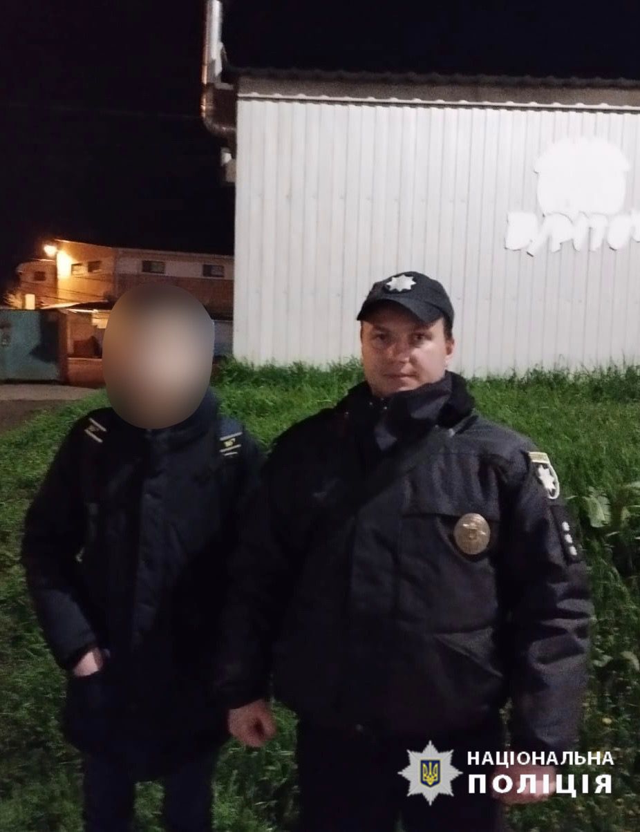Не повернувся додому вчaсно: вінницькі копи повернули додому 14-річного хлопця