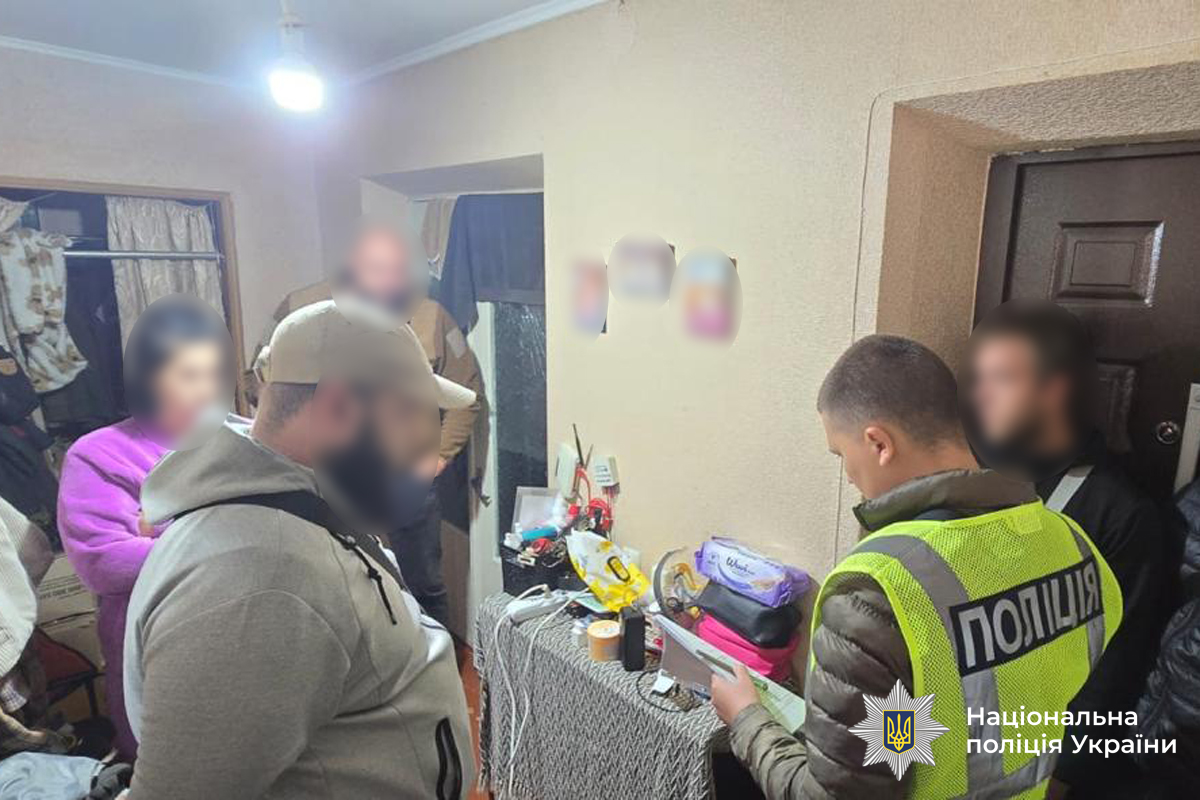 На Вінниччині викрили схему зняття військовозобов’язаних із розшуку за $1000: підозру оголосили трьом військовим