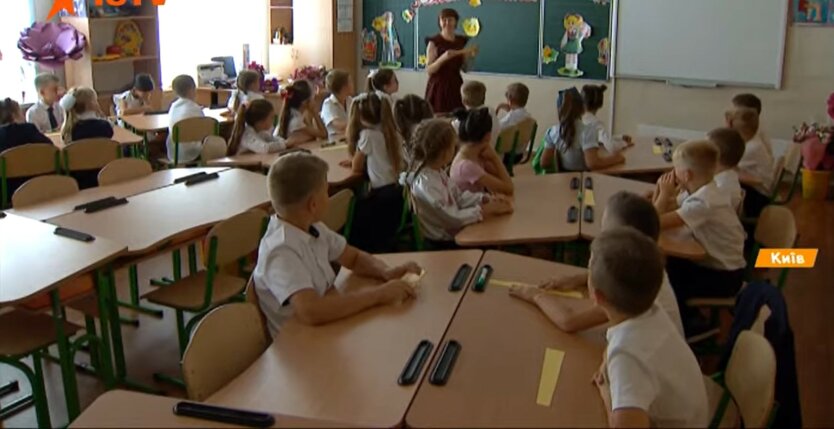 В Україні з 2024 року школи можуть перевести на 12-річну систему освіти - МОН