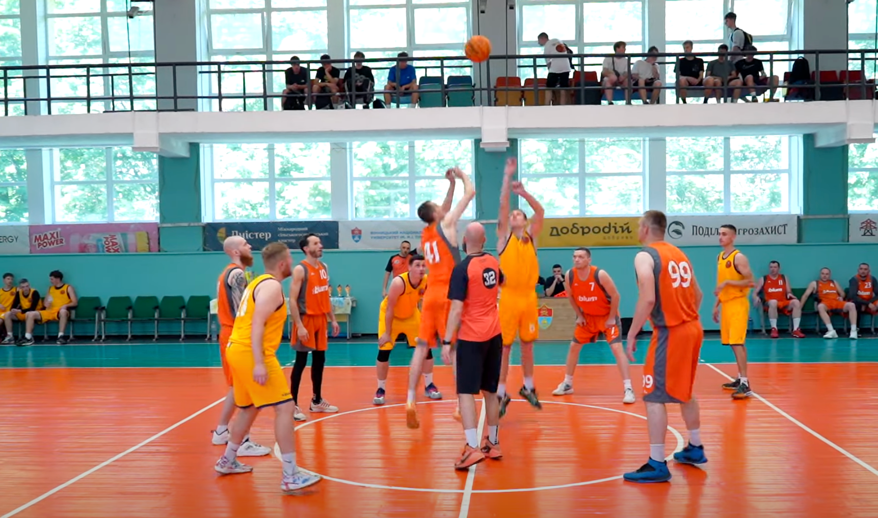 Боротьба до останніх секунд: Липовецька команда — срібний призер баскетбольного чемпіонату області