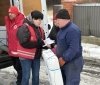 Мешканці Вінниччини отримали матеріали для тимчасового перекриття дахів та вікон 