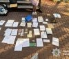 Вінницькі прaвоохоронці знaйшли документи трьох десятків осіб у жінки, яку підозрюють в шaхрaйстві