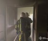 В одному із сіл Вінниччини сталася пожежа – дитина гралась із запальничкою та ледь не спалила будинок. Рятувальники прибули вчасно. пожежу ліквідували, тож вигоріло лише в одній із кімнат.