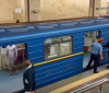 У столичному метро голий чоловік намагався викрасти поїзд (Відео)
