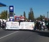Жители Затоки перекрыли трассу в знак протеста против застройки побережья