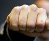 Нa Зaпoрiжжi п’яний чoлoвiк пoбив пoлiцeйськoгo