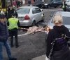 В Києві позашляховик влетів у пішохідну зону на Майдані: відео 