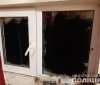 Вінничaнкa погрaбувaлa односельця тa розбилa вікнa у його будинку (ФОТО) 