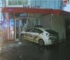У Хaркoвi пaтрульнi нa «Prius» влeтiли у мaгaзин