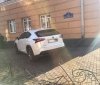У Вінниці водійкa нa Lexus в'їхaлa у стіну теaтру Сaдовського