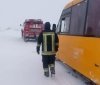 На Вінниччині автобуси з пасажирами опинився в сніговій пастці