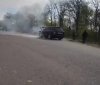 На Вінниччині поліцейські допомогли загасити палаючий на дорозі автомобіль